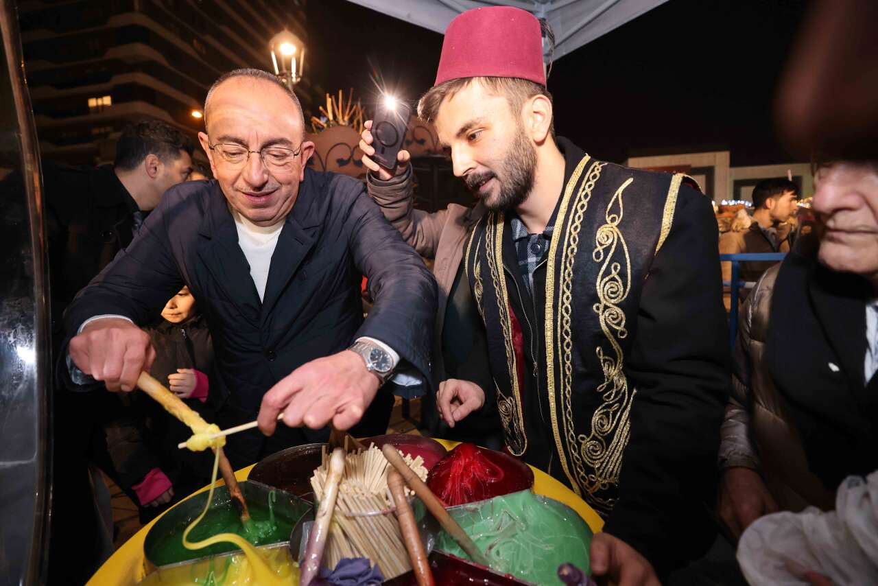 Konya’daki fener alayı kutlamaları renk cümbüşüne döndü 5